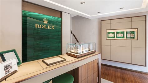 ‭Doux Joaillier Boutique Rolex Saint.